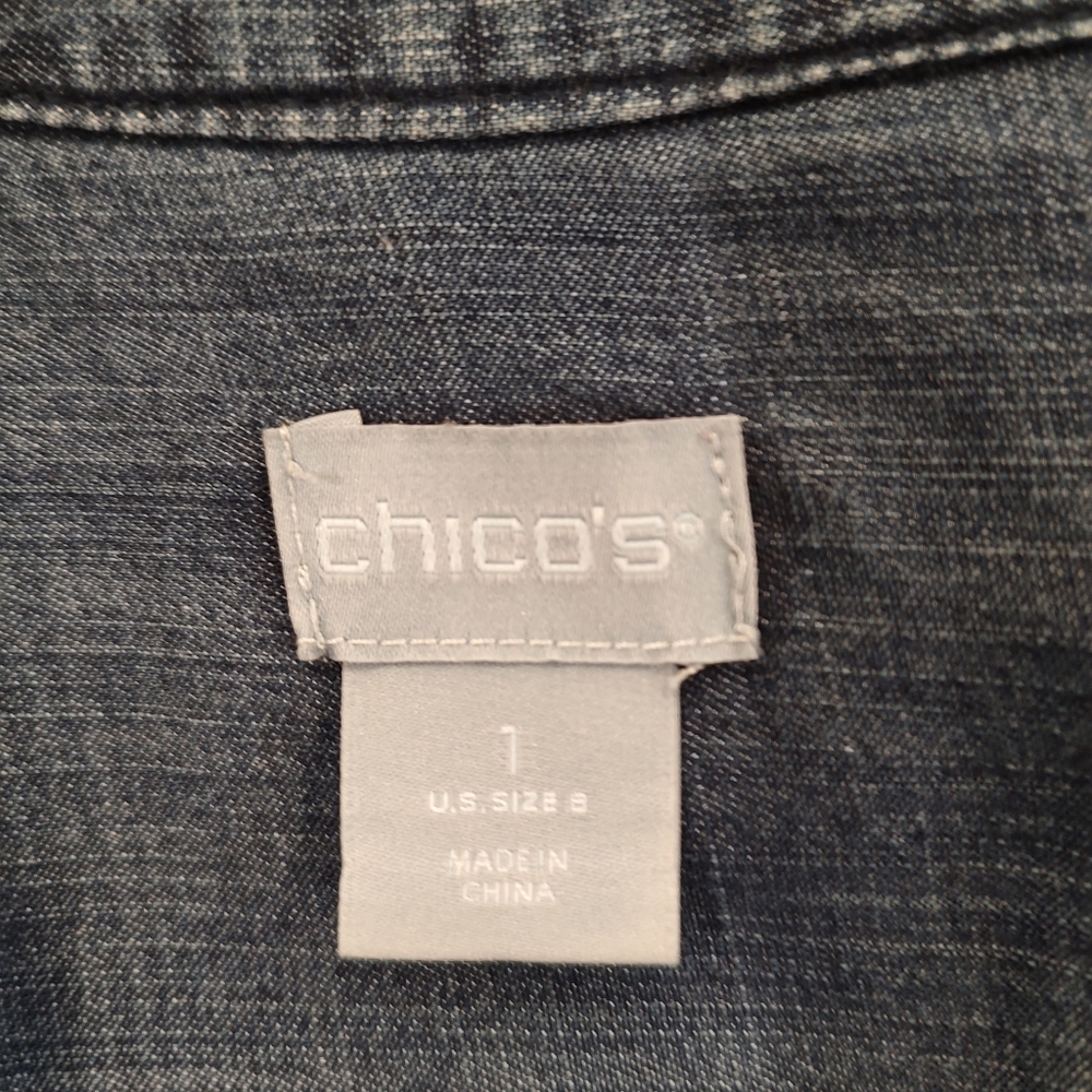 Chico's Touch of Cool Blue Denim Button-Up Tunic Shirt Pockets Size 8 Chico's 1 - Picture 4 of 9